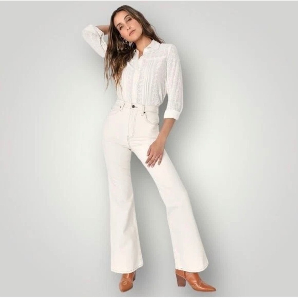 Levis 70s High Flare Jeans Womens 30x31 High Waist Cream Denim Retro Western NEW